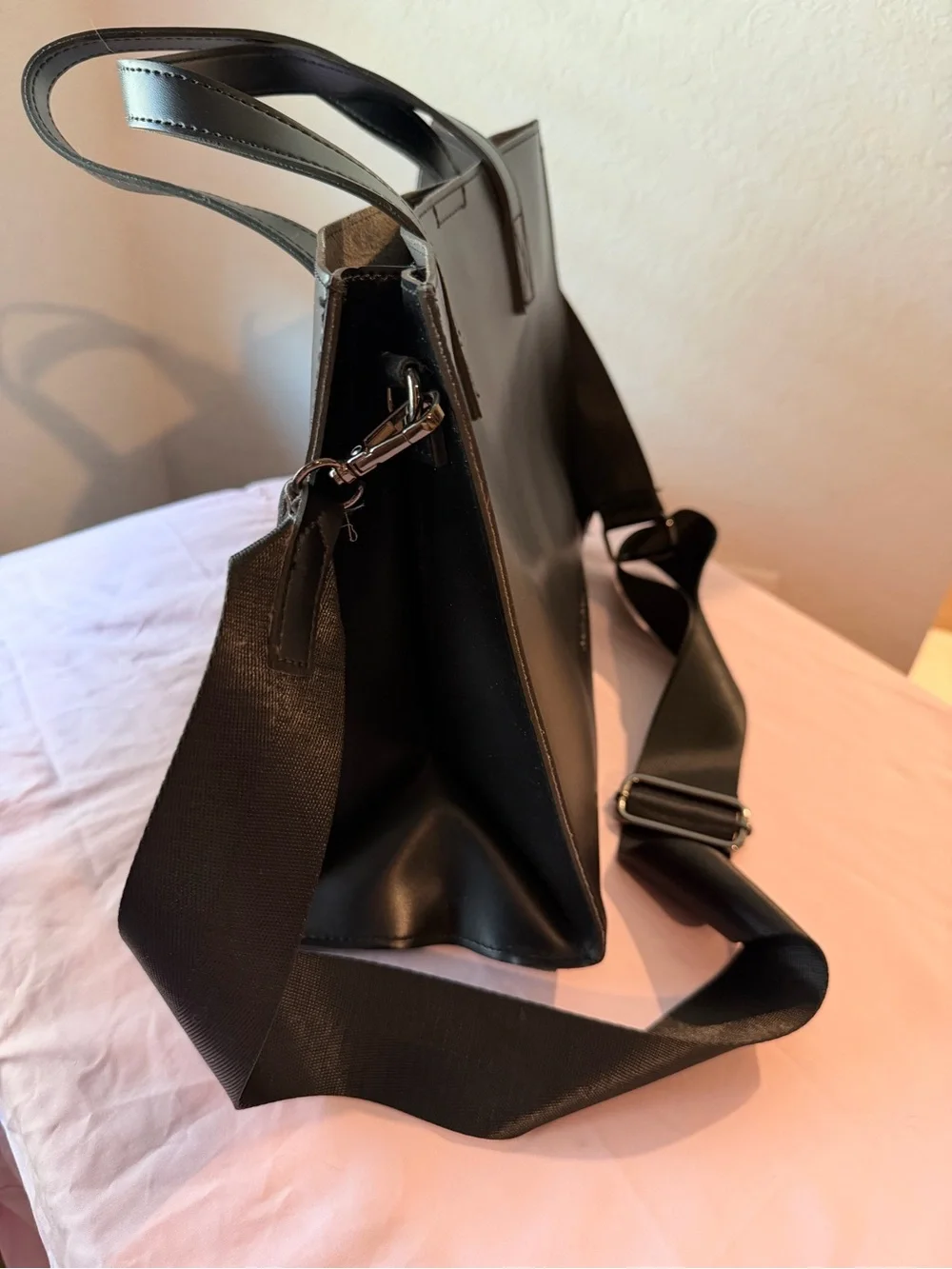 Claudia Canova | Black Leather Tote Bag with Crossbody Strap